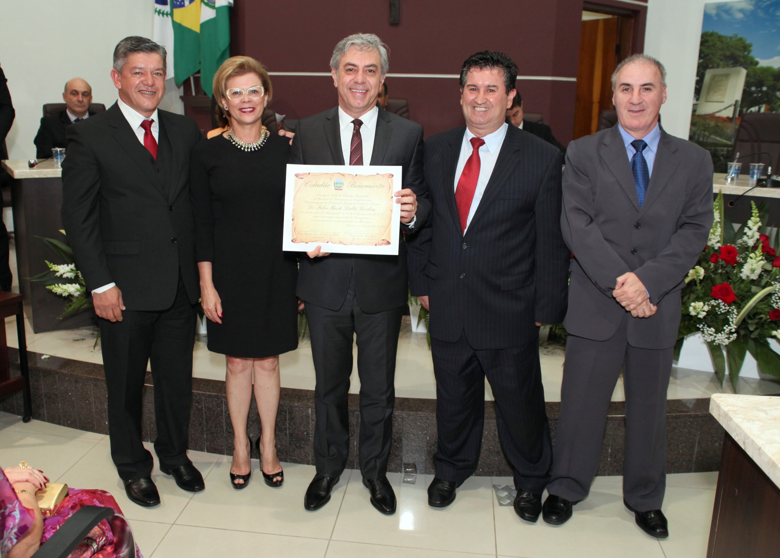 Desembargador Fábio Haick Dalla Vecchia recebe título de cidadão benemérito de Guarapuava